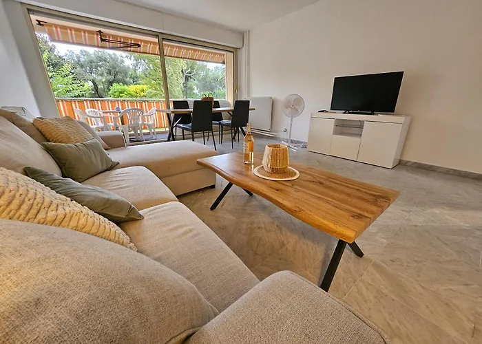 La Terrasse Des Pins Spacieux Et Familial Lägenhet *