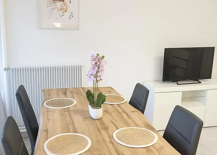 La Terrasse Des Pins Spacieux Et Familial Lägenhet